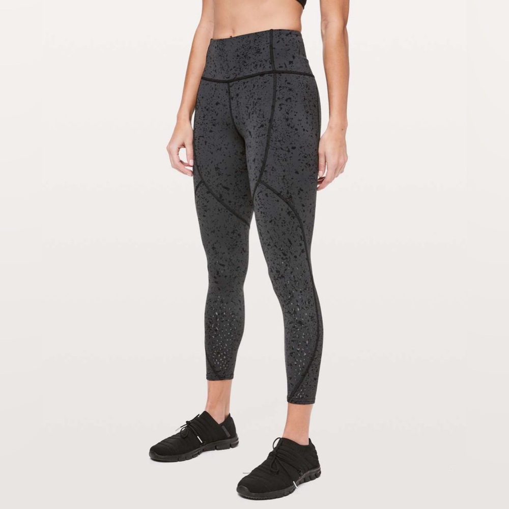 LULULEMON X SOULCYCLE To The Beat Tight Reflective 24" - Splatter Black - Sz 4